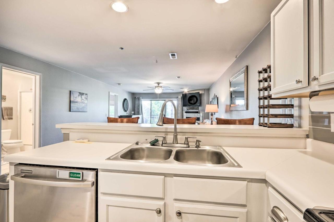 Lake Of The Ozarks Home With Balcony And Grill! オーセージ・ビーチ エクステリア 写真